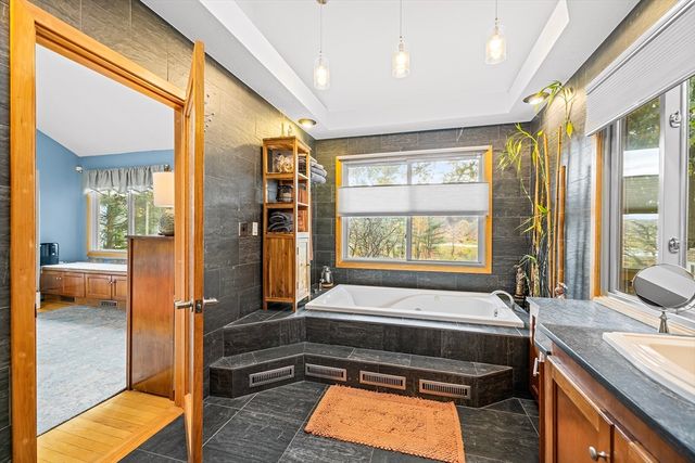 565 Winter St, Framingham, MA 01702