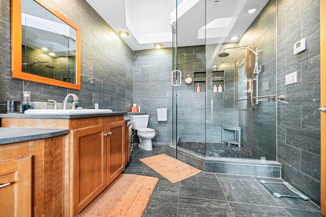 565 Winter St, Framingham, MA 01702