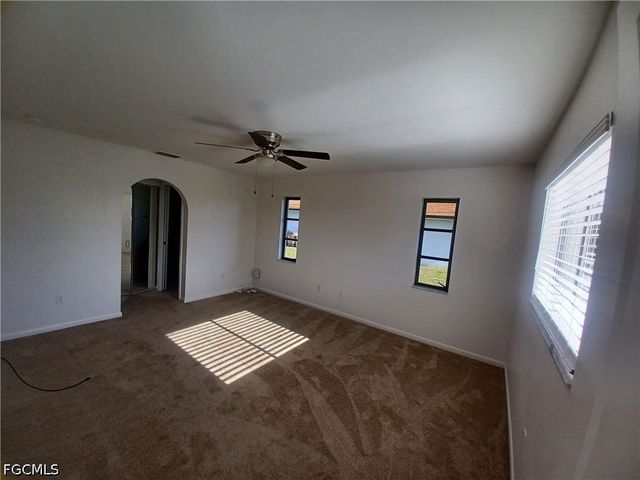 3305 SW 7th PL, Cape Coral, FL 33914