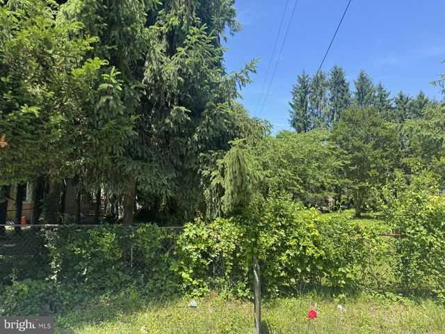 222 BURKE, Towson, MD 21286