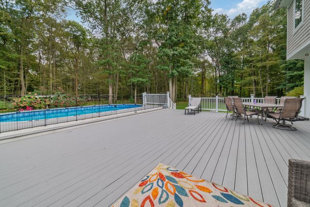 23 Aldo Drive, Woodbridge, CT 06525