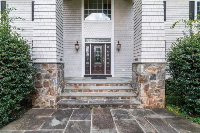 23 Aldo Drive, Woodbridge, CT 06525