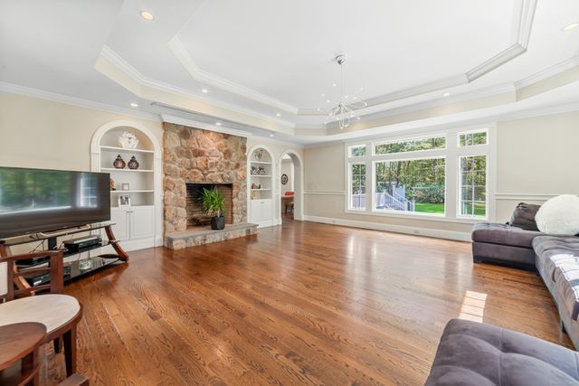 23 Aldo Drive, Woodbridge, CT 06525
