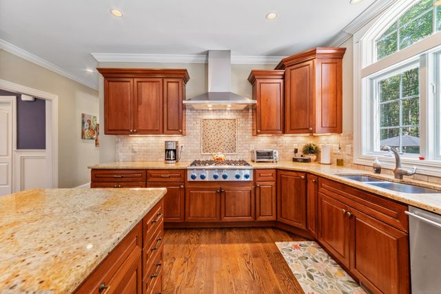 23 Aldo Drive, Woodbridge, CT 06525