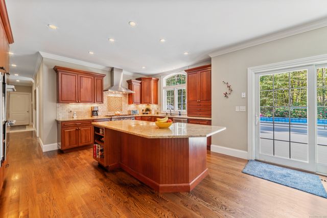 23 Aldo Drive, Woodbridge, CT 06525