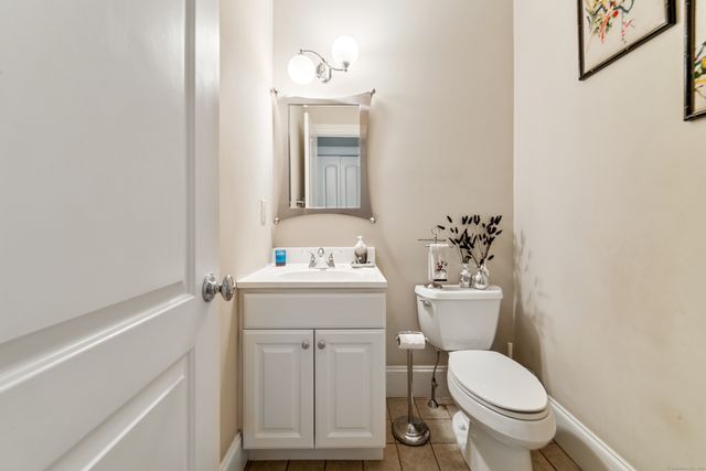 23 Aldo Drive, Woodbridge, CT 06525