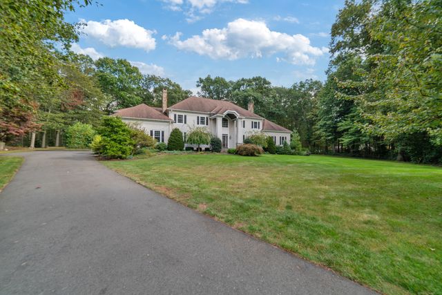 23 Aldo Drive, Woodbridge, CT 06525