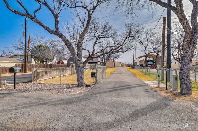 1820 Shady Point Circle Dr, San Angelo, TX 76904