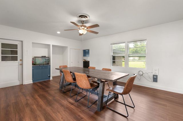102 Elmo ST, Florence, TX 76527