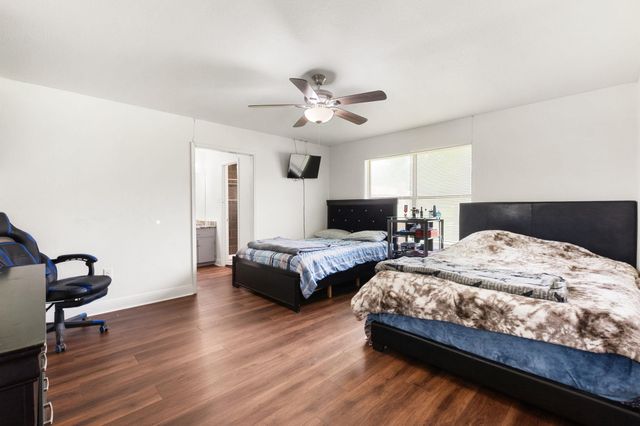 102 Elmo ST, Florence, TX 76527
