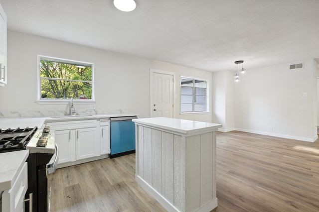 310 N Horne Street, Duncanville, TX 75116
