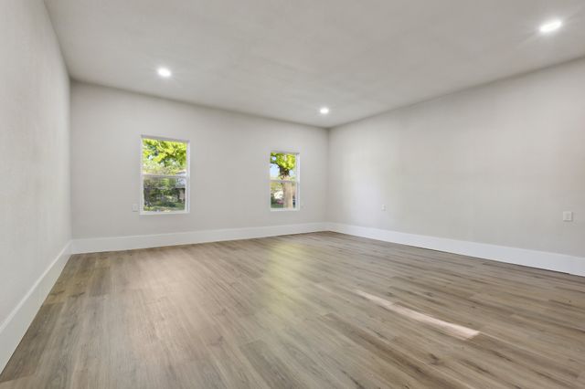 310 N Horne Street, Duncanville, TX 75116