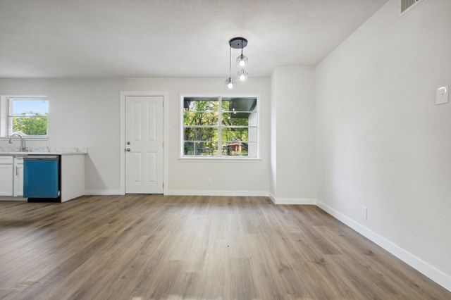 310 N Horne Street, Duncanville, TX 75116