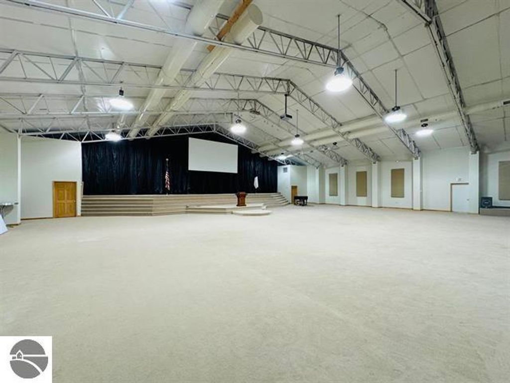 Image 11 of property listing at 1800 E M-55, Cadillac, MI 49601