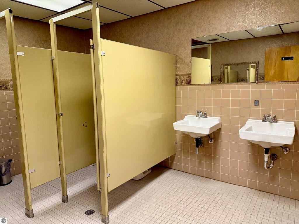 Image 24 of property listing at 1800 E M-55, Cadillac, MI 49601