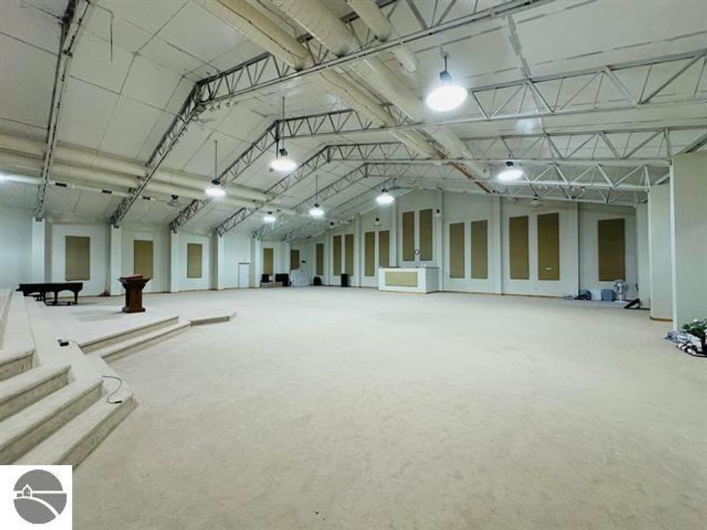 Image 7 of property listing at 1800 E M-55, Cadillac, MI 49601