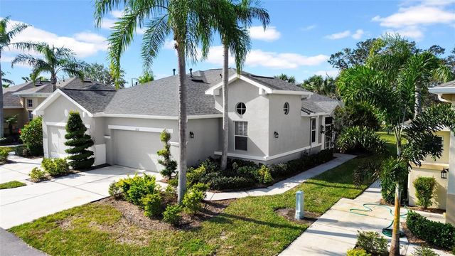 1252 LYNDHURST GREENS DRIVE, Sun City Center, FL 33573