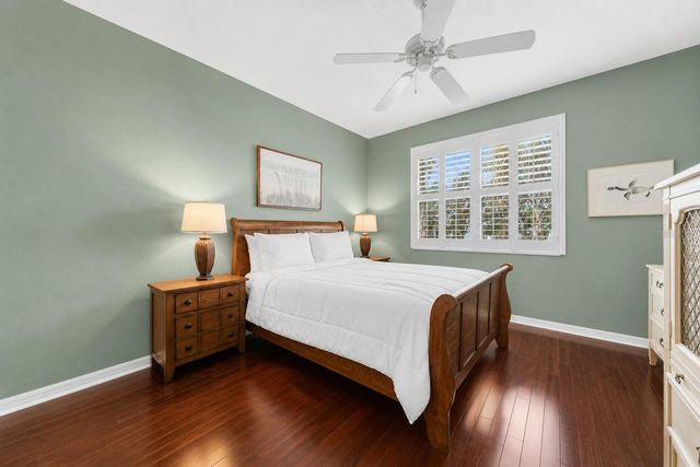 1252 LYNDHURST GREENS DRIVE, Sun City Center, FL 33573
