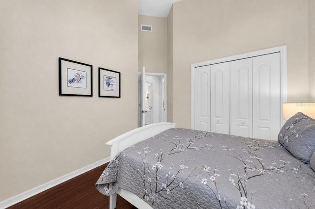1252 LYNDHURST GREENS DRIVE, Sun City Center, FL 33573