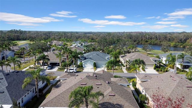 1252 LYNDHURST GREENS DRIVE, Sun City Center, FL 33573