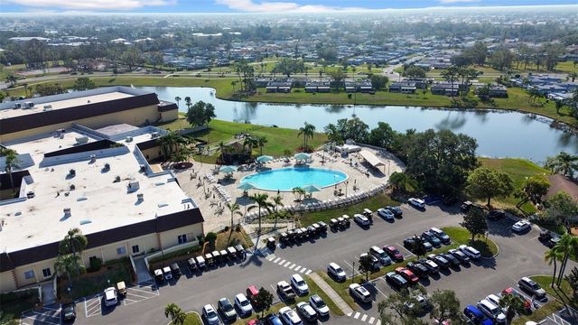 1252 LYNDHURST GREENS DRIVE, Sun City Center, FL 33573