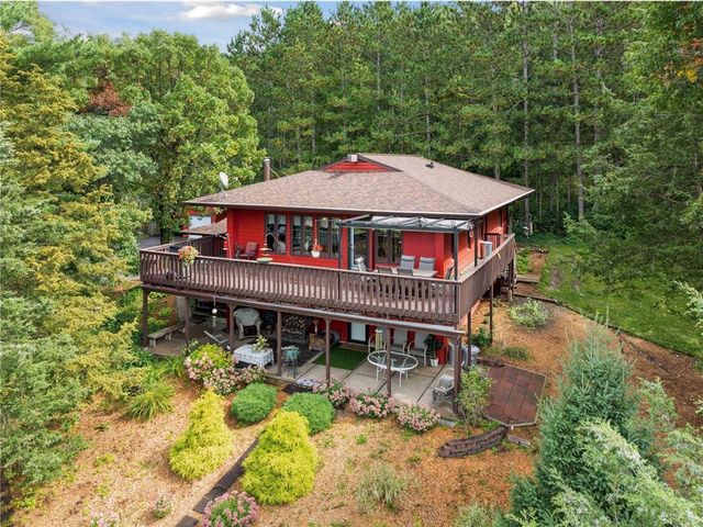 149 E Quarry Road, River Falls, WI 54022