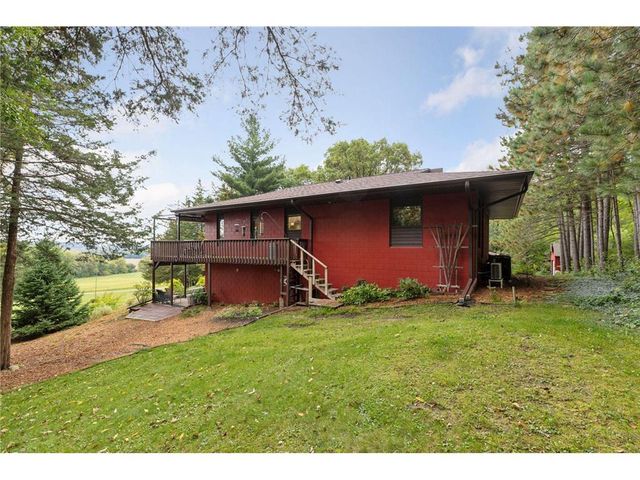 149 E Quarry Road, River Falls, WI 54022