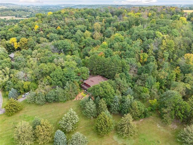 149 E Quarry Road, River Falls, WI 54022