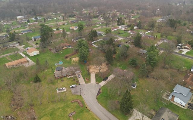 7622 Marelis Avenue NE, Canton, OH 44721