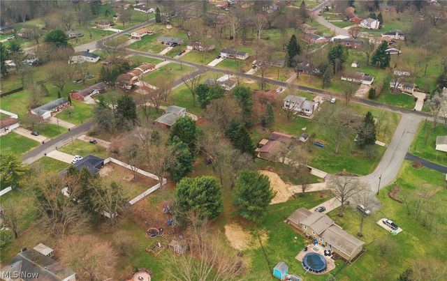 7622 Marelis Avenue NE, Canton, OH 44721