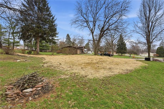 7622 Marelis Avenue NE, Canton, OH 44721