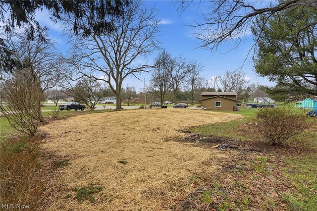 7622 Marelis Avenue NE, Canton, OH 44721