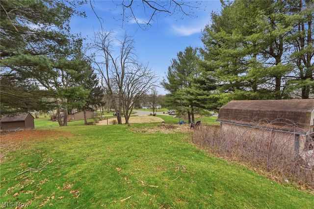 7622 Marelis Avenue NE, Canton, OH 44721