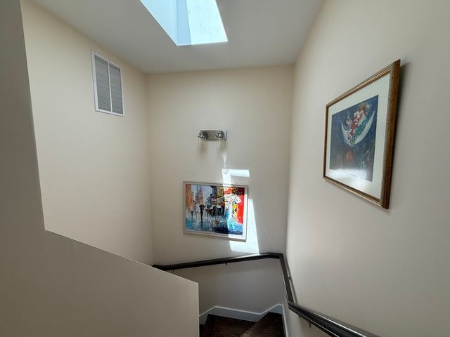 123 Nottinghill Rd, Boston, MA 02135