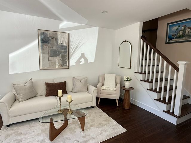 123 Nottinghill Rd, Boston, MA 02135