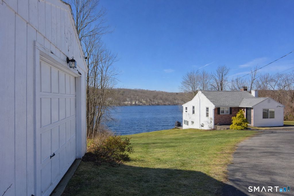 291 East Quasset Road, Woodstock, CT 06281