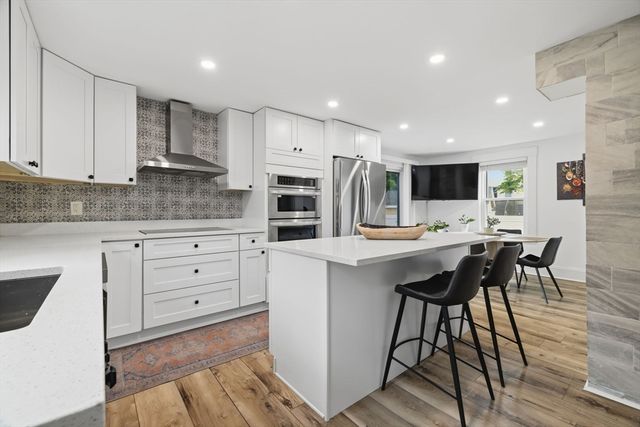 12 Lakeview Ave, Reading, MA 01867