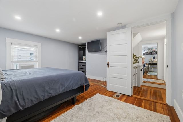 12 Lakeview Ave, Reading, MA 01867