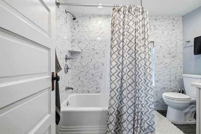 12 Lakeview Ave, Reading, MA 01867