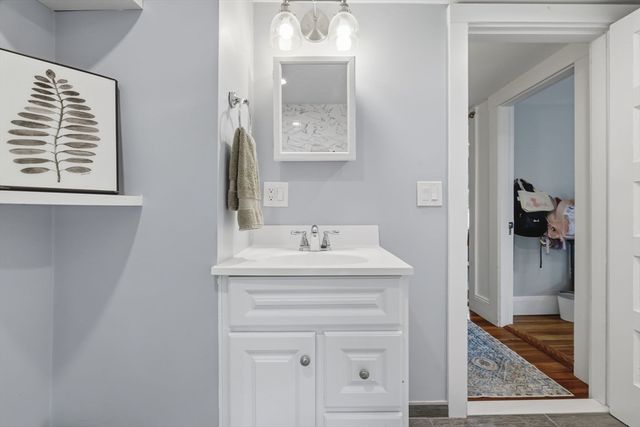 12 Lakeview Ave, Reading, MA 01867