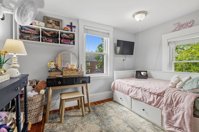12 Lakeview Ave, Reading, MA 01867