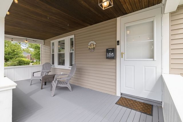 12 Lakeview Ave, Reading, MA 01867