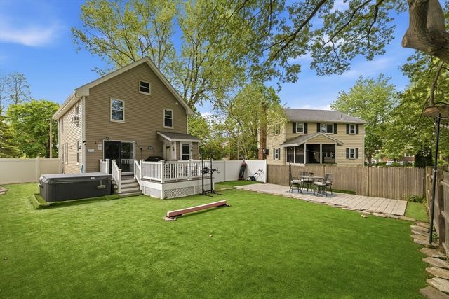 12 Lakeview Ave, Reading, MA 01867