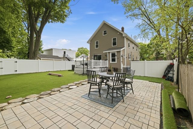 12 Lakeview Ave, Reading, MA 01867