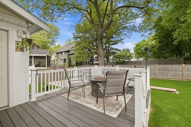 12 Lakeview Ave, Reading, MA 01867