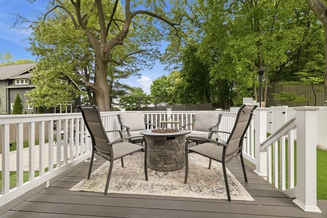 12 Lakeview Ave, Reading, MA 01867