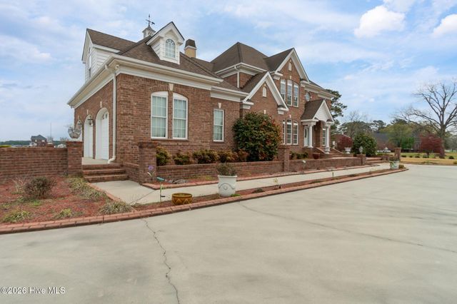 1133 Strawberry Branch Road, Kinston, NC 28501