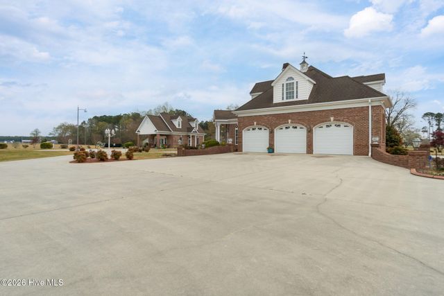 1133 Strawberry Branch Road, Kinston, NC 28501