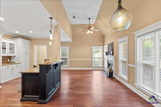 300 Cheshire Drive, Warner Robins, GA 31088