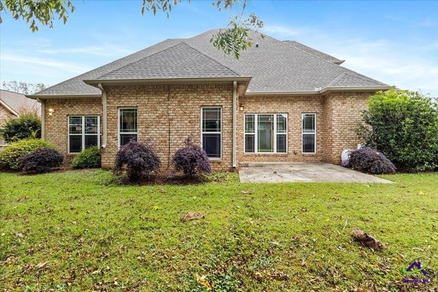300 Cheshire Drive, Warner Robins, GA 31088